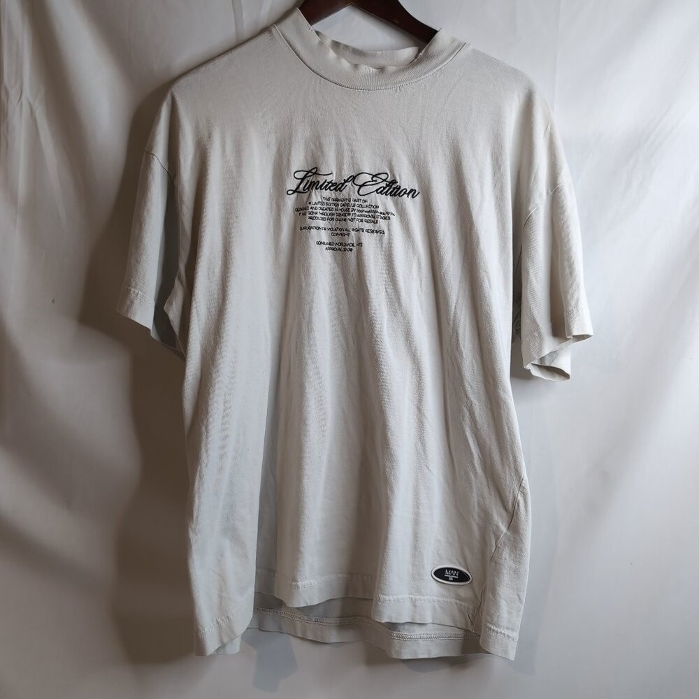 boohooMAN Men's Beige T-Shirt Limited Edition Embroidered/Graphic Print, Size M